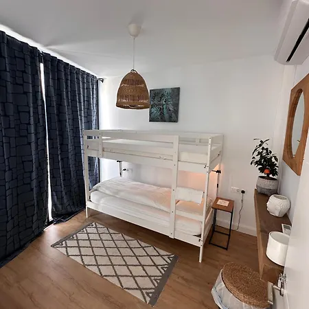 Papa Tote Deluxe Hostel