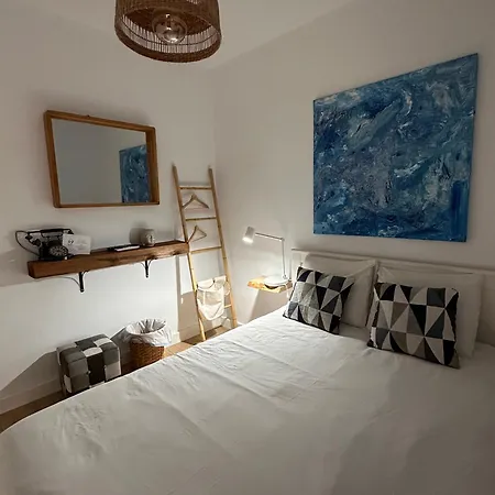 Papa Tote Deluxe Hostel