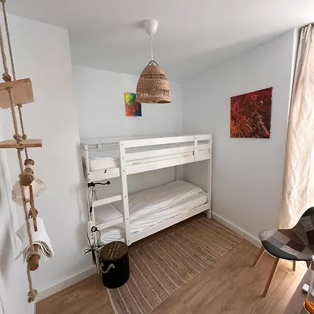 Papa Tote Deluxe Hostel